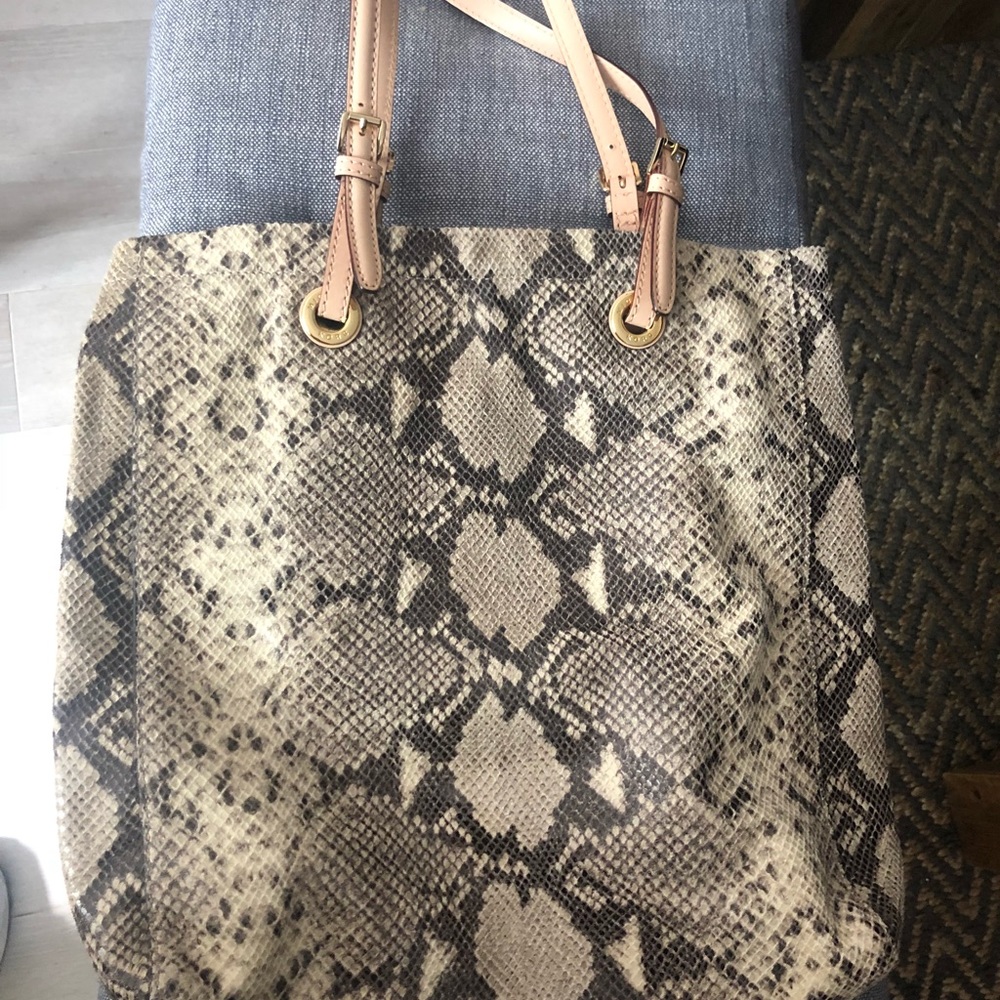 Purse - Picture 1 of 6